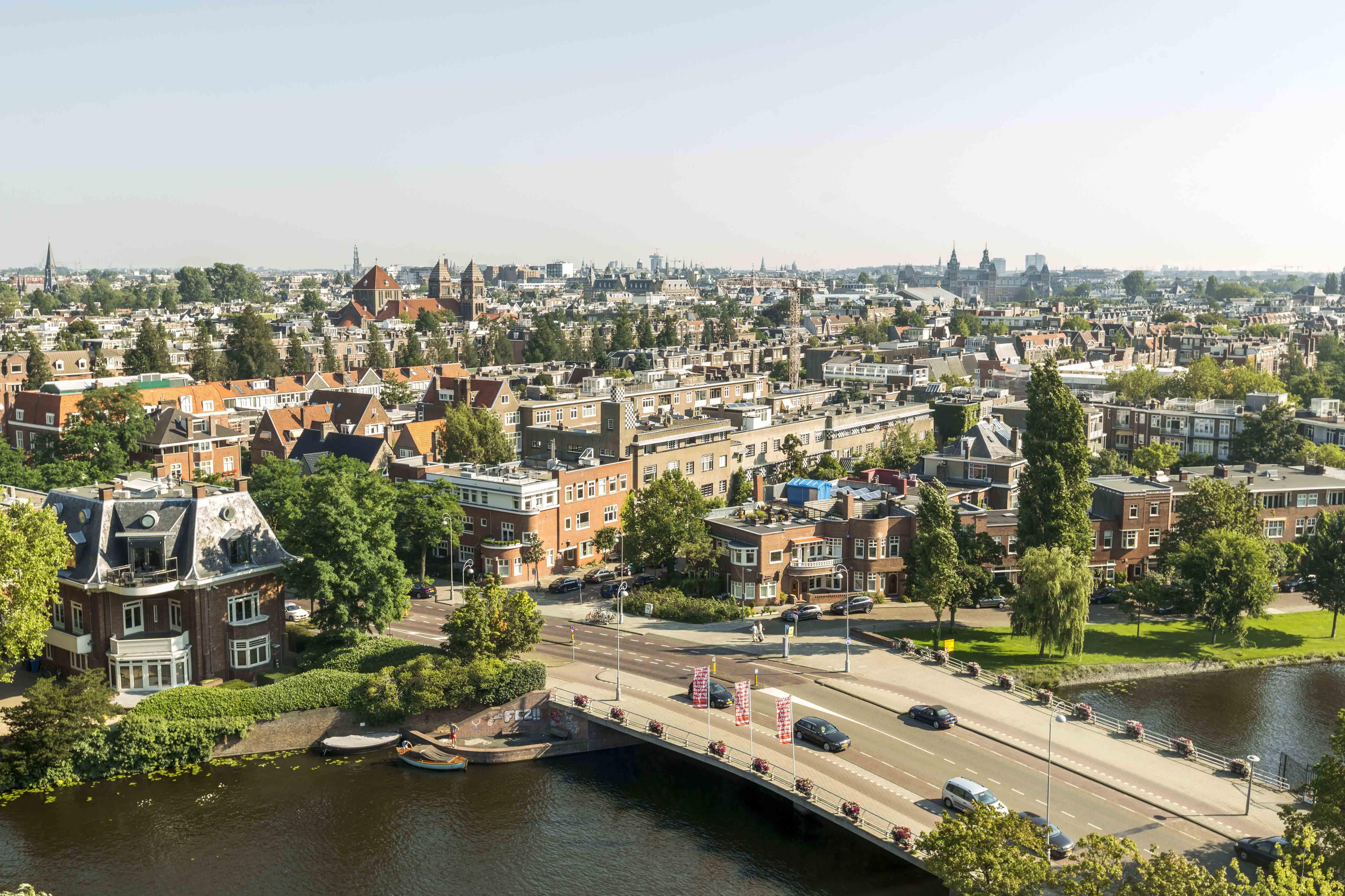 Hilton Amsterdam Hotel Exterior photo View of the city