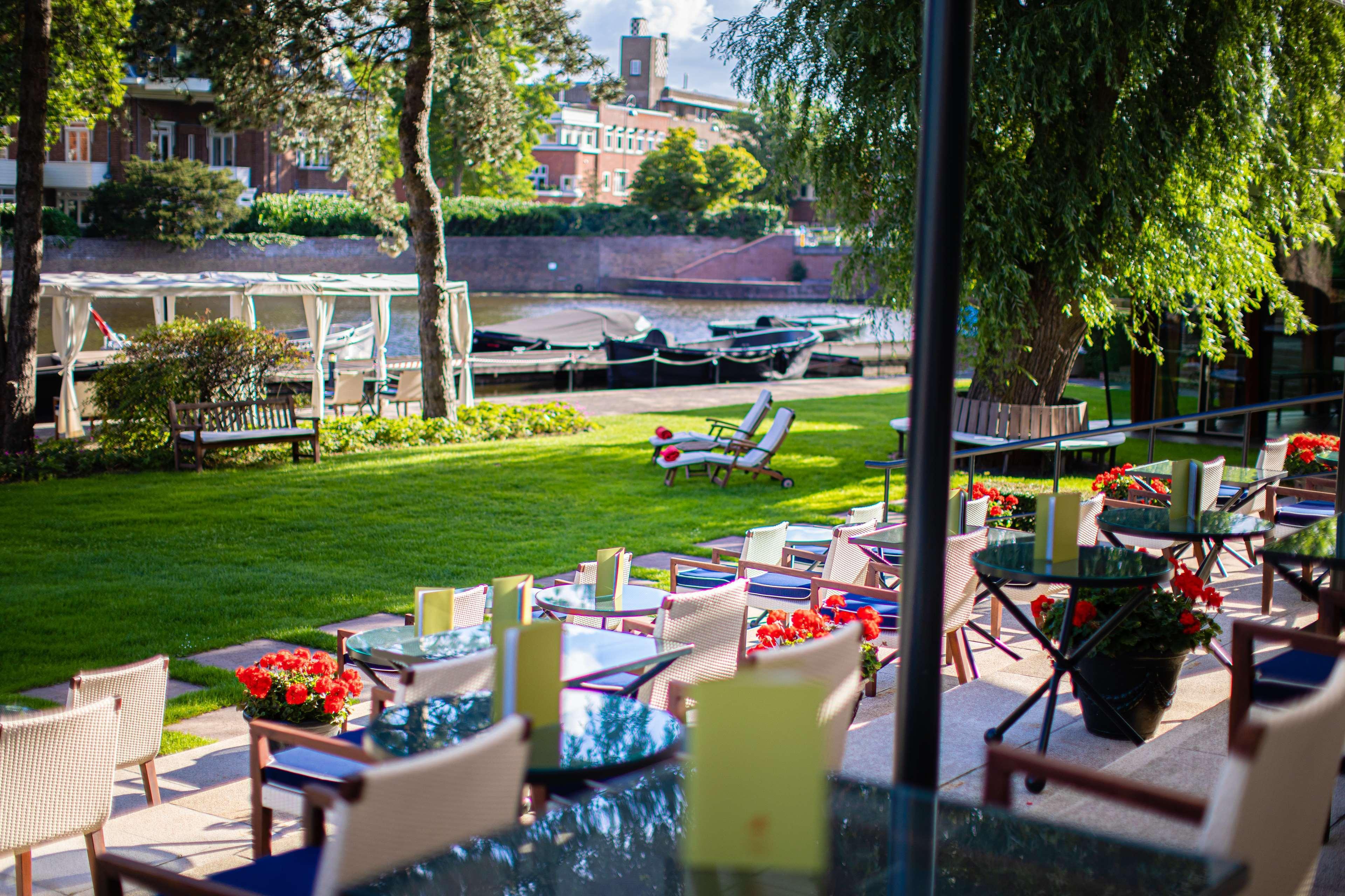 Hilton Amsterdam Hotel Exterior photo The River Café
