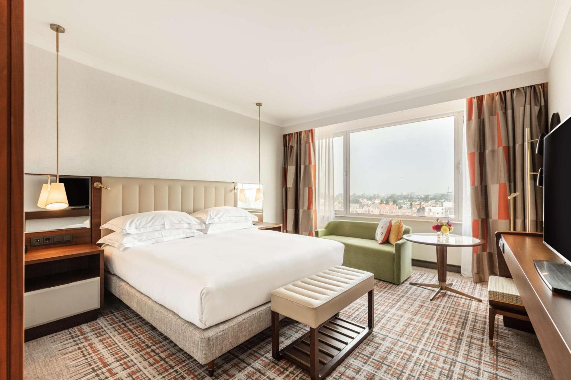 Hilton Amsterdam Hotel Exterior photo