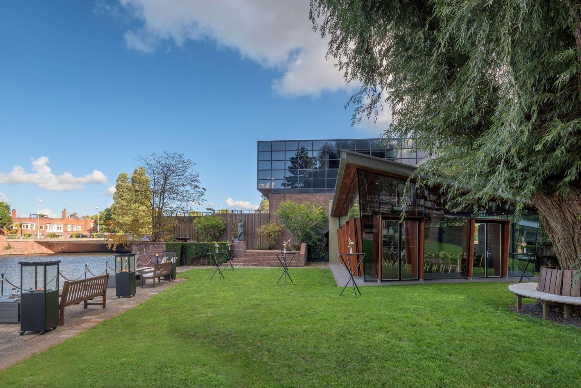 Hilton Amsterdam Hotel Exterior photo The University of Groningen Botanic Garden